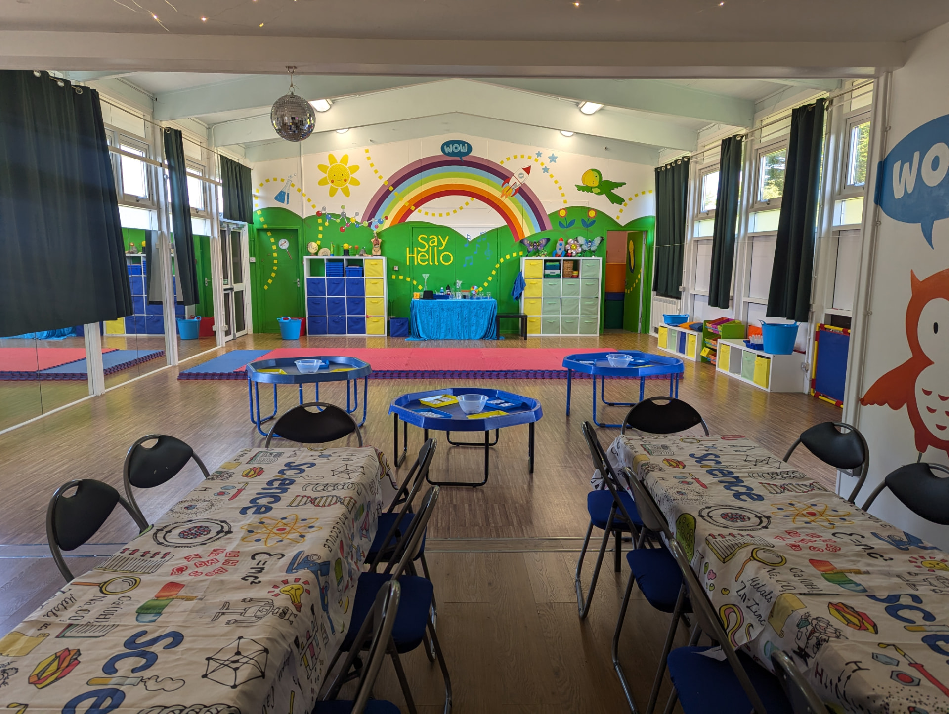 The WOW @ Sparks party room with its rainbow mural
